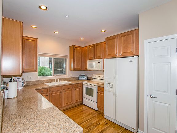 3rd image of 14000 N 94th St #1078