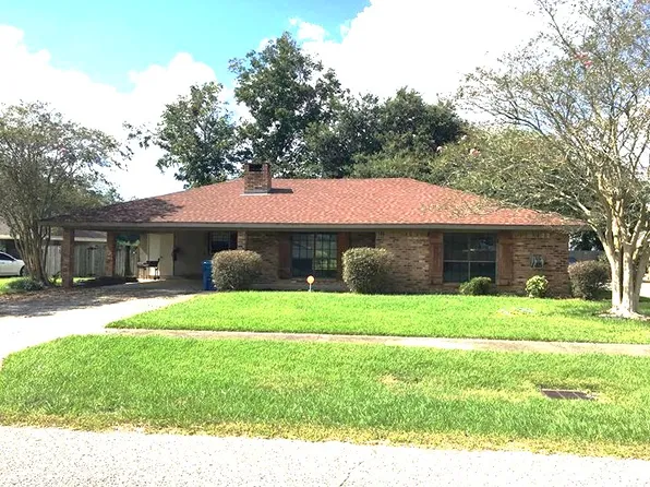 105 Harvest Dr, Lafayette, LA 70508