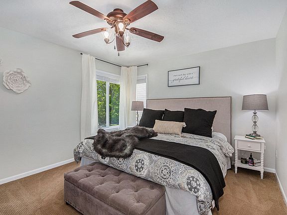 4th image of 5627 E Grove Dr SE
