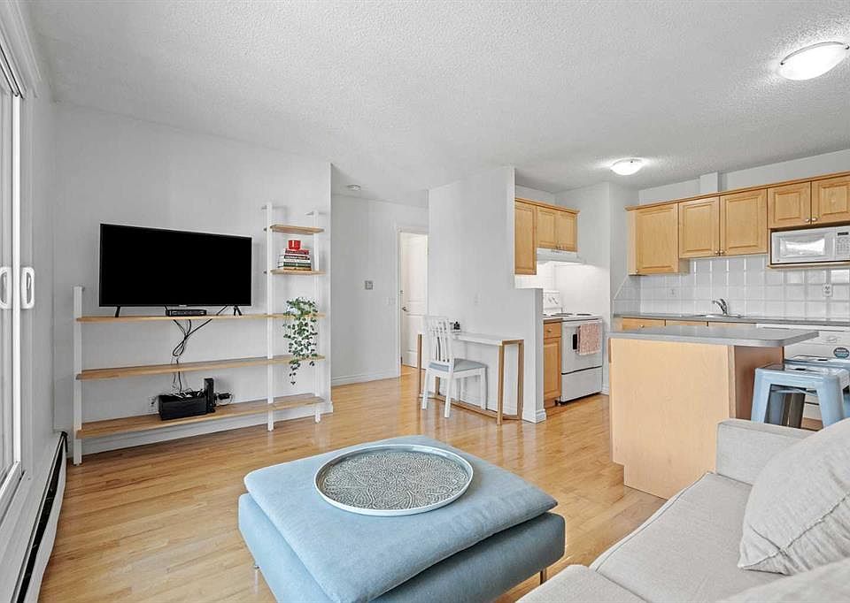 1st image of 222 S 5th Ave NE #403