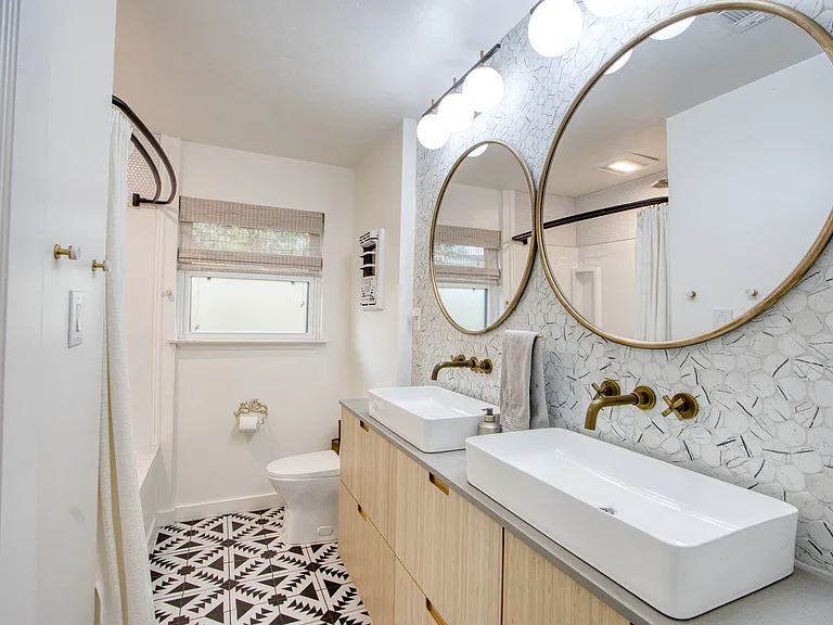 Albacore Dr — Photo 11