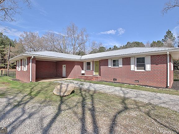 3rd image of 6475 Newnan Rd