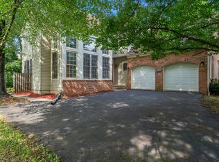 9110 Tallfield Ct, Lanham, MD 20706