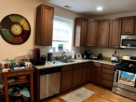 4th image of 3047 W Fullerton Ave APT 2