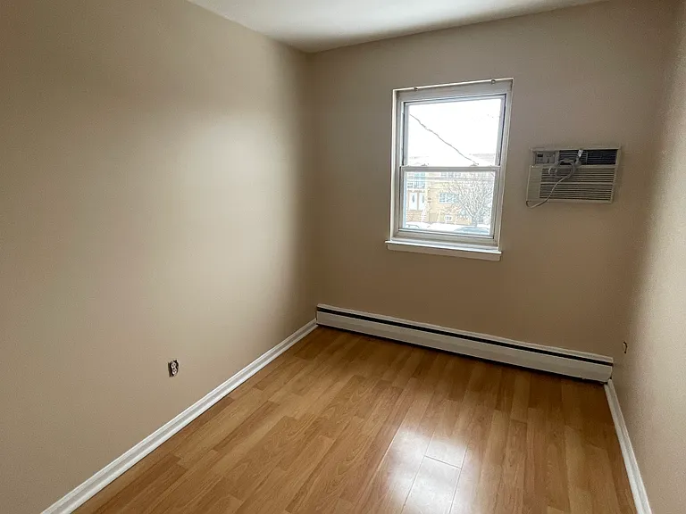 2714 Harding Ave #2 — Photo 9