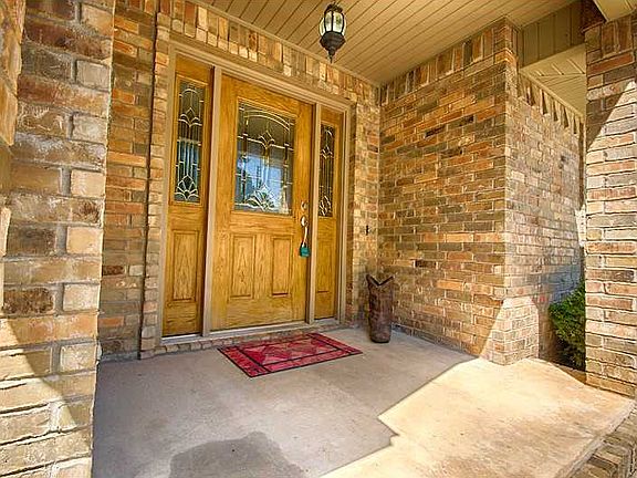 4th image of 16 Baker Dr