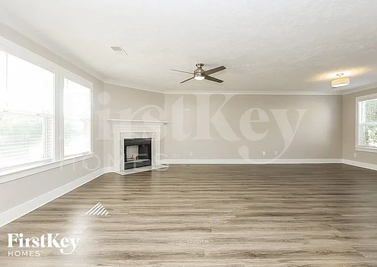 6001 Burnett Cir — Photo 2