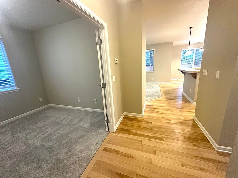 4315 Freemont St NE — Photo 14