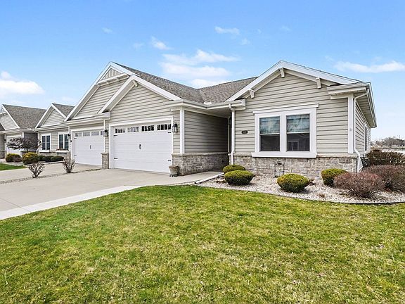 3rd image of 600 Breaker Cove Dr