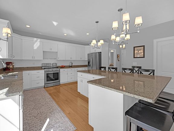 3rd image of 12 Partridge Hill Rd