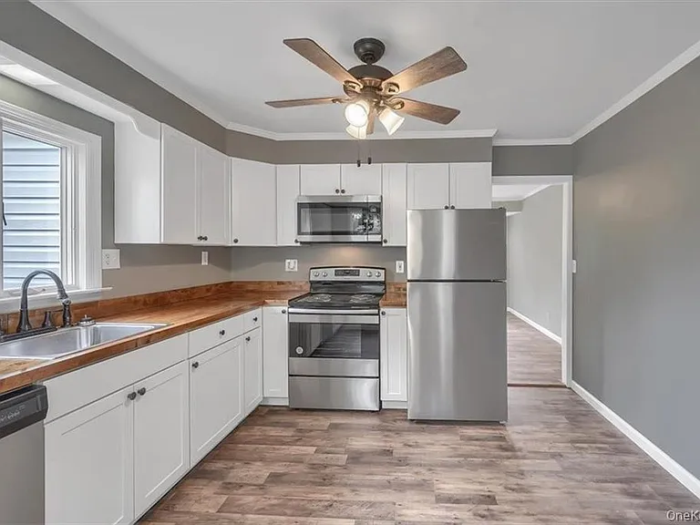 4 Revere Rd — Photo 7