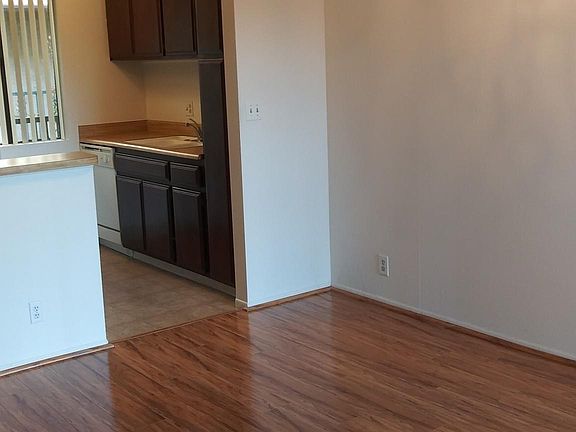 4th image of 6827 Whitsett Ave