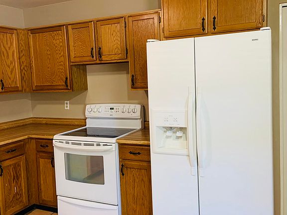 4th image of 8815 W Carol Ave