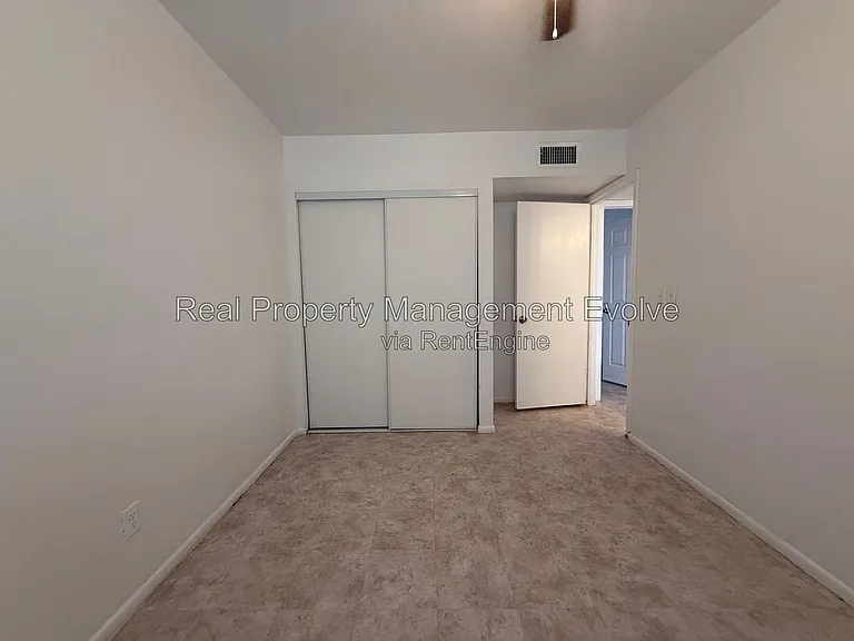 9248 W Mescal St — Photo 9
