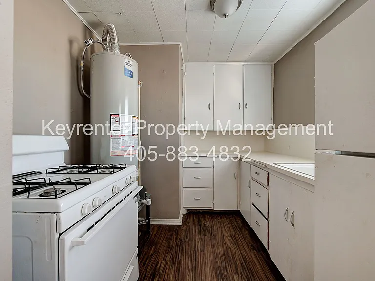 SW 27th St Complex — Photo 10