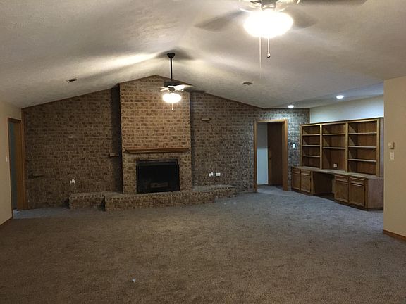 5th image of 18803 Meadow Ln