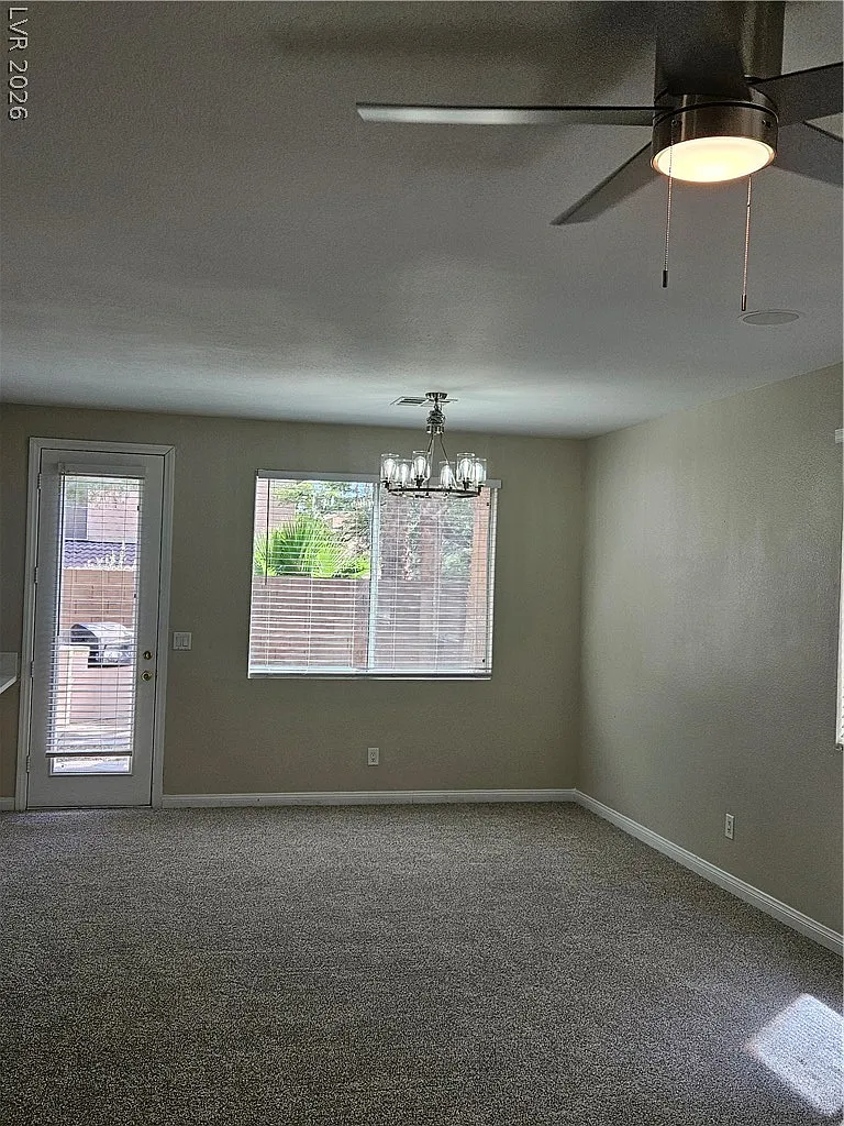 4 bed, 2.5 bath, 1885 sqft, $2,300 — Photo 3