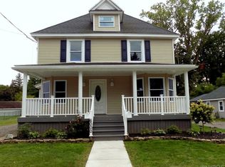 6000 Ide Rd, Newfane, NY 14108