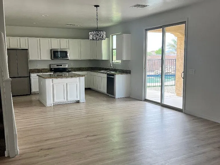 41396 W Rio Bravo Dr — Photo 5
