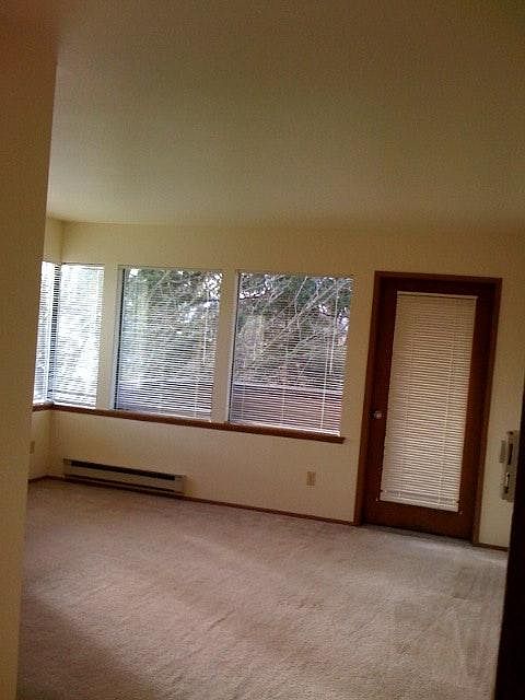 2nd image of 3626 Wallingford Ave N APT 2E