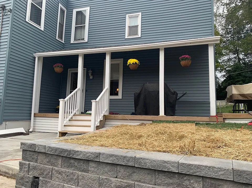 88 Pawling Ave