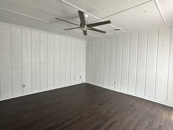 4th image of 2701 Russell Ave