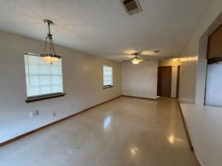 610 Old Covington Hwy — Photo 11
