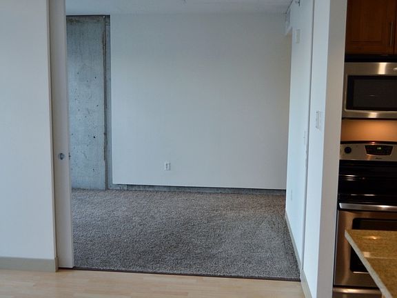 4th image of 1052 N Hancock St #613
