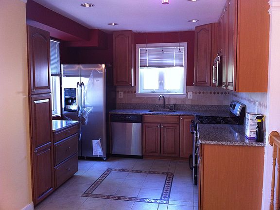 5th image of 7702 Newcastle Dr