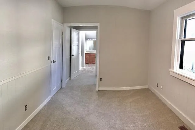 175 1st Ave NW — Photo 10