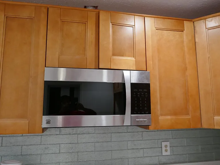 1243 Hanover Pl — Photo 2