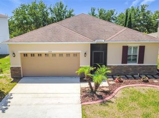 1764 Dunedin Dr, Tavares, FL 32778