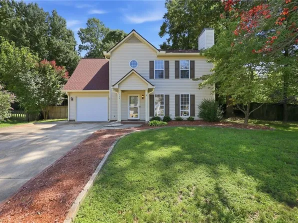 1704 Crinan Ct, High Point, NC 27265