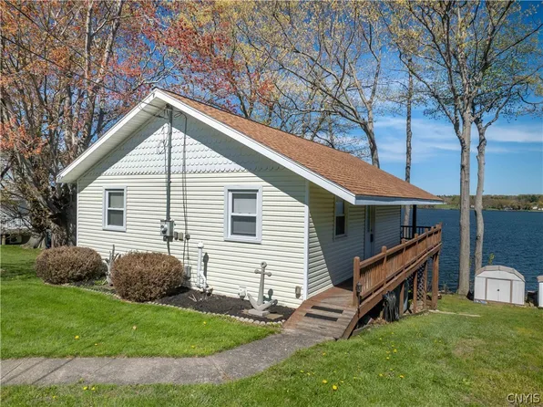14932 N Hadcock Dr, Sterling, NY 13156
