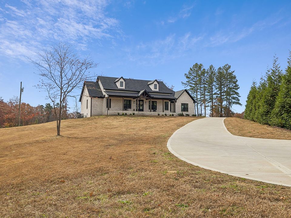1st image of 130 Saddlebrook Dr