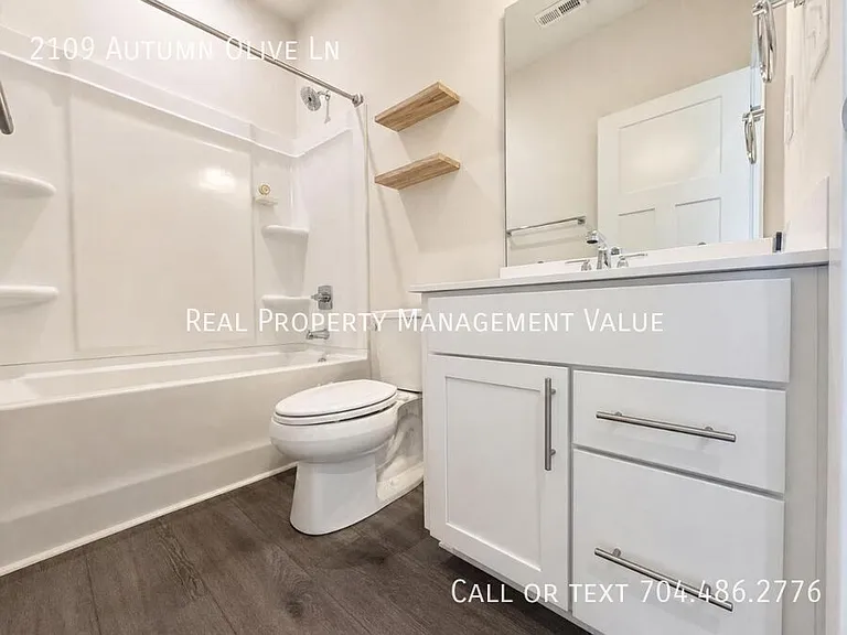 2109 Autumn Olive Ln — Photo 13