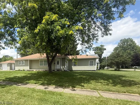 419 Dickson St, Wellington, OH 44090