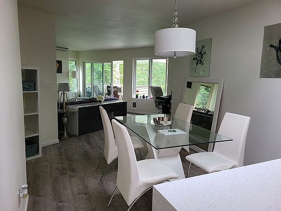 4th image of 4214 W Lake Sammamish Pkwy NE APT 308