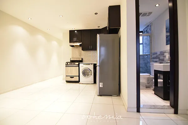 Rented by Bohemia Realty Group | media 20