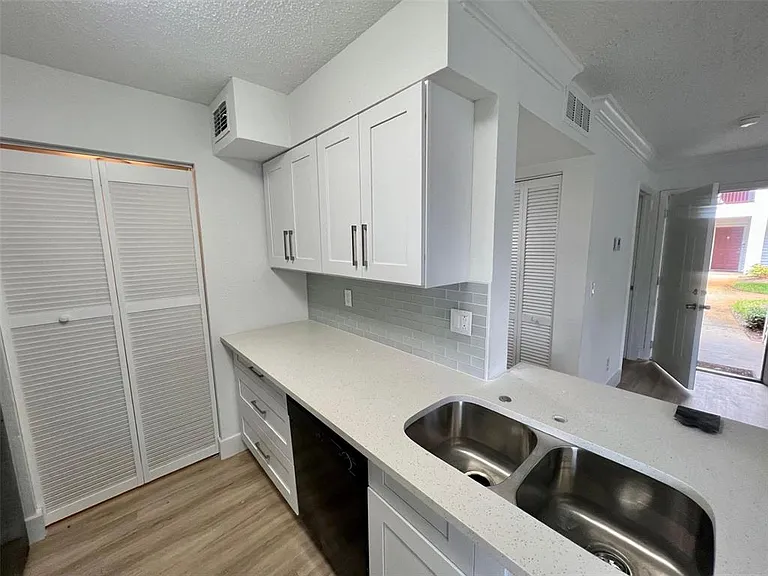 11562 Westwood Blvd #918 — Photo 6