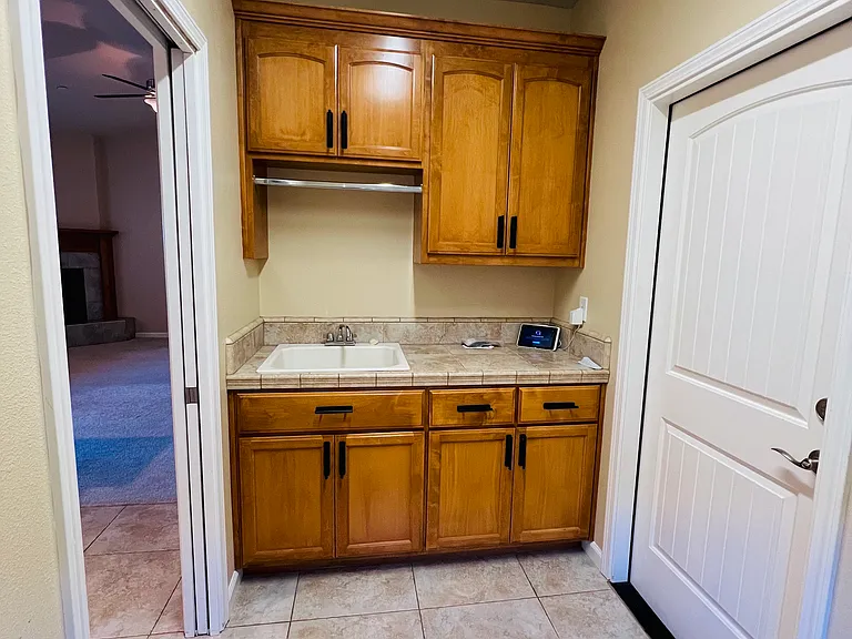 2953 Bancroft Dr — Photo 10