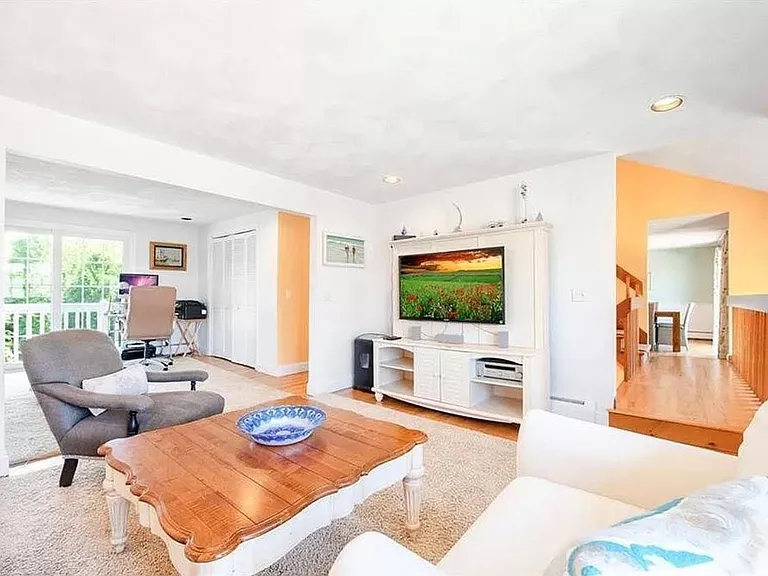 9 Redwood Dr — Photo 5