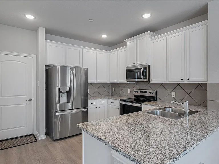 2744 Baneberry Ln — Photo 10
