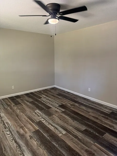 3 bed, 1.5 bath, 1008 sqft, $1,525 — Photo 2
