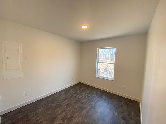 5th image of 3924 Trinity Rd