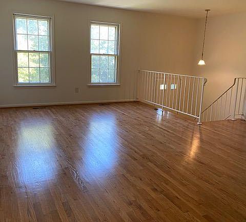 2nd image of 1005 Park Ave