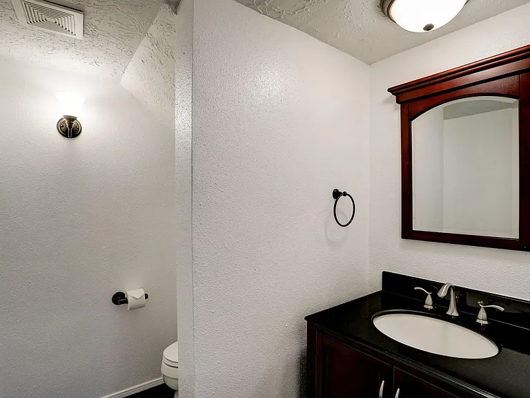 121 Misty Brook Ln — Photo 14