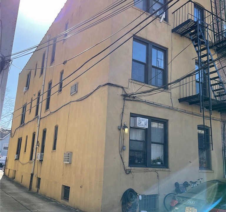 2nd image of 34-52 30th St