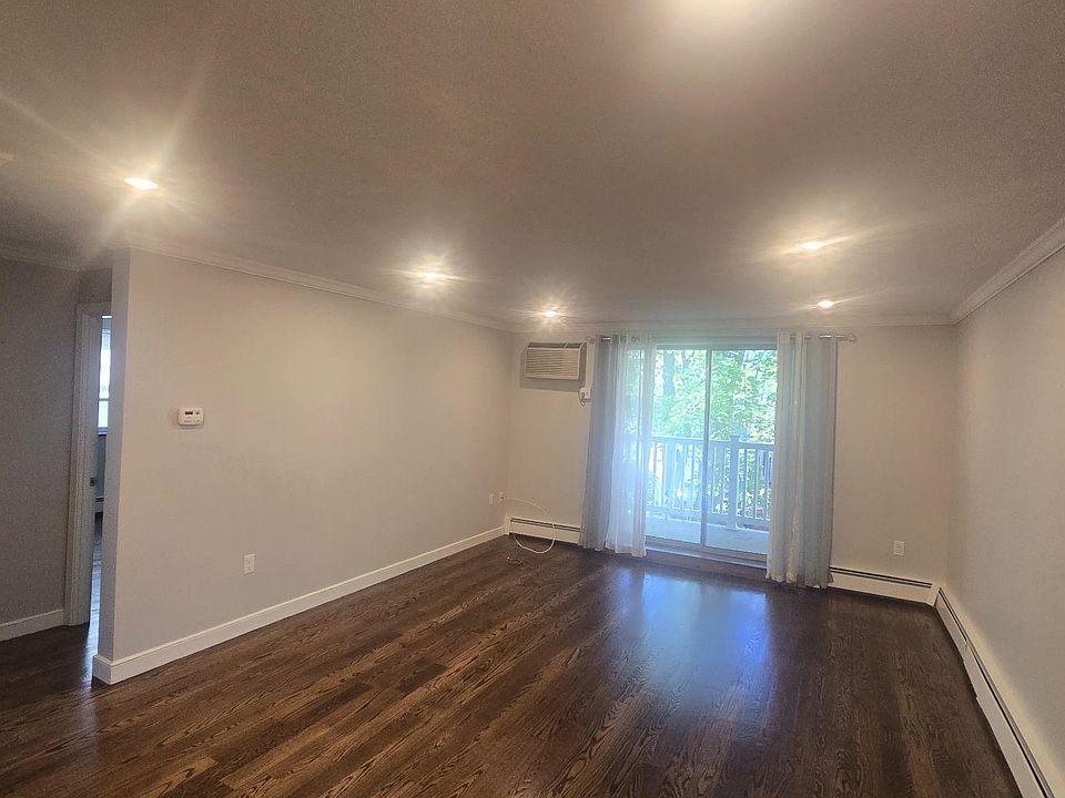 2nd image of 99 Pleasant St APT 1-3