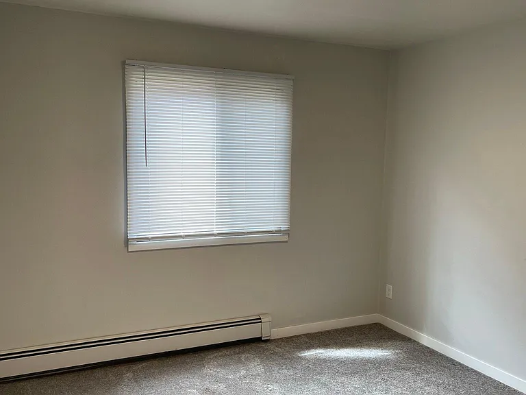 420 S Van Buren St #5 — Photo 9